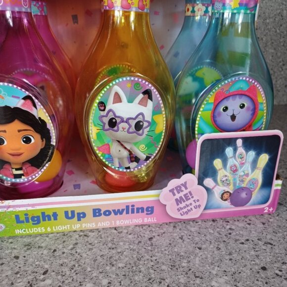 LIGHT UP Bowling Pin and Ball Toy Gabby's Dollhouse Kids Game - Picture 4 of 8